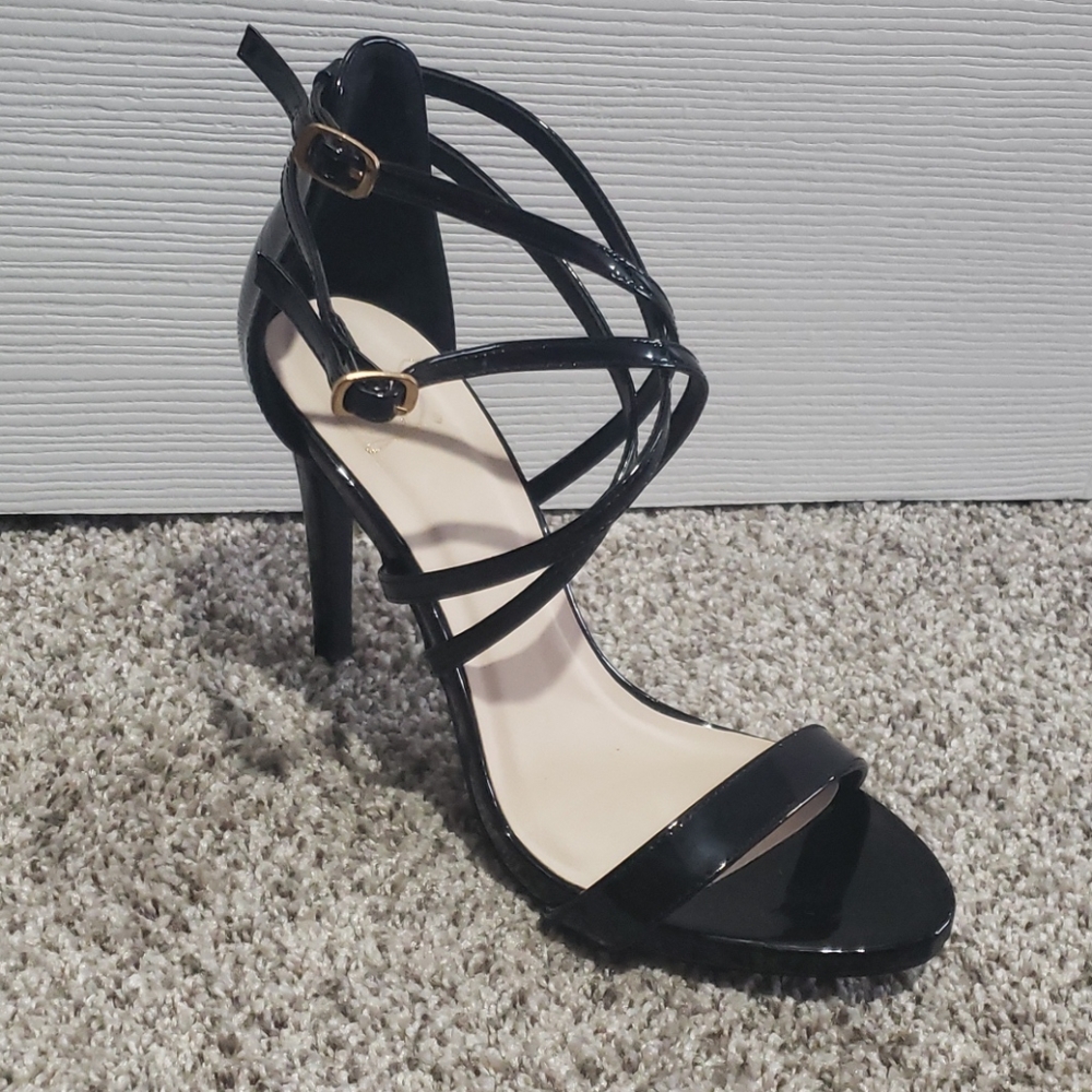 Heels - Picture 2 of 2